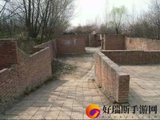 我们提前参观了穿越火线正版授权的真人实景射击乐园